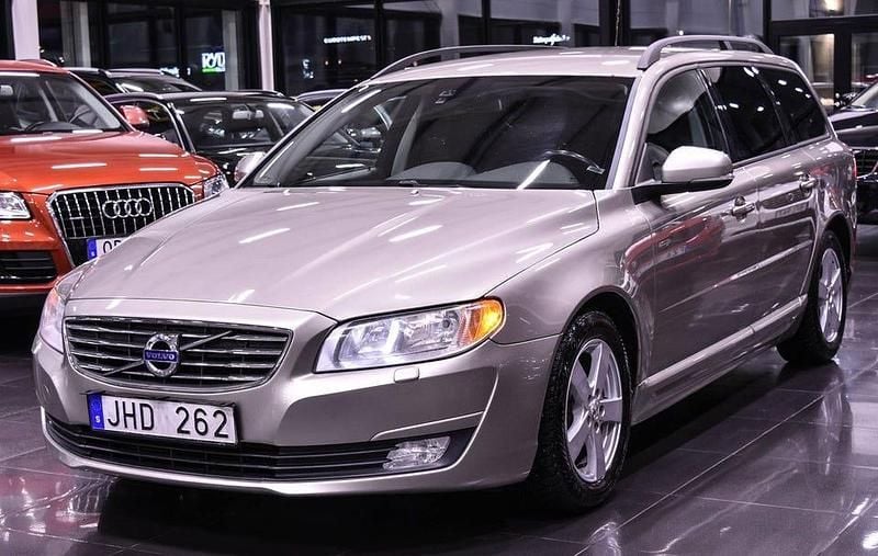 Brun Begagnad 2013 Volvo V70 Kombi | 89 990 kr (Marknadspris) - Bild 1/4