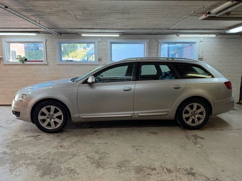 Begagnad Audi A6 Allroad 240 HK (176 kW) 2010 Silver Kombi