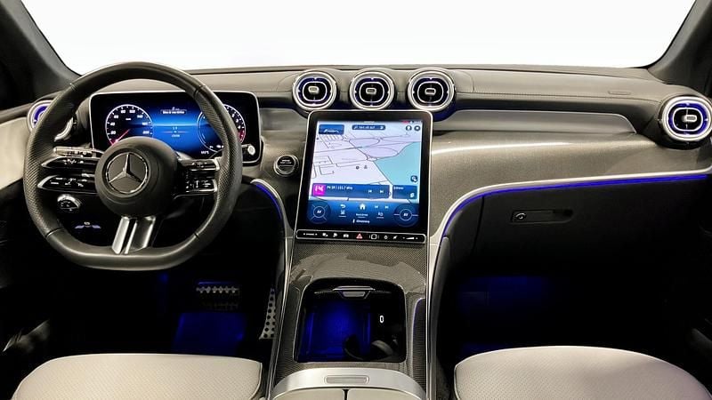 Begagnad Mercedes GLC300 2024 Blå