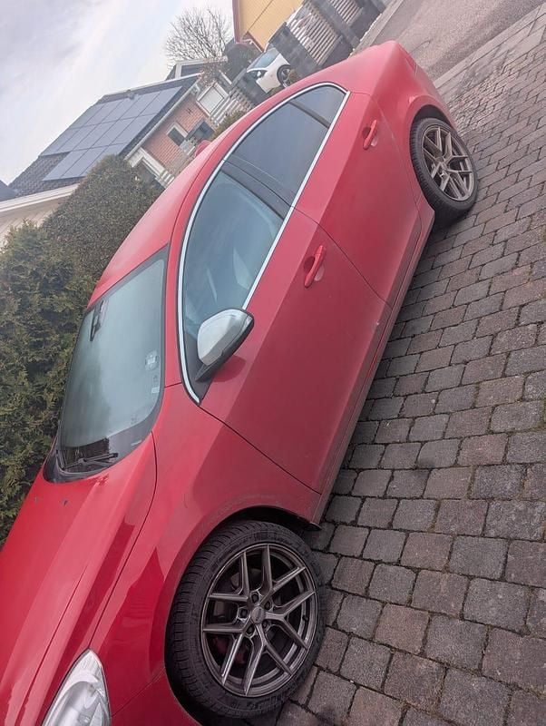 Röd Begagnad 2012 Volvo S60 R-Design Sedan | 95 000 kr (Marknadspris) - Bild 1/4