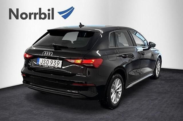 Begagnad Audi A3 Proline 110 HK (80 kW) 2022 Brilliantsvart Sportkupé
