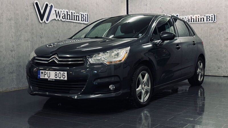 Grå Begagnad 2010 Citroën C4 Halvkombi | 59 900 kr - Bild 1/4