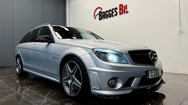 Silver Begagnad 2008 Mercedes C63 AMG AMG Kombi | 259 000 kr (Bra pris) - Bild 1/4