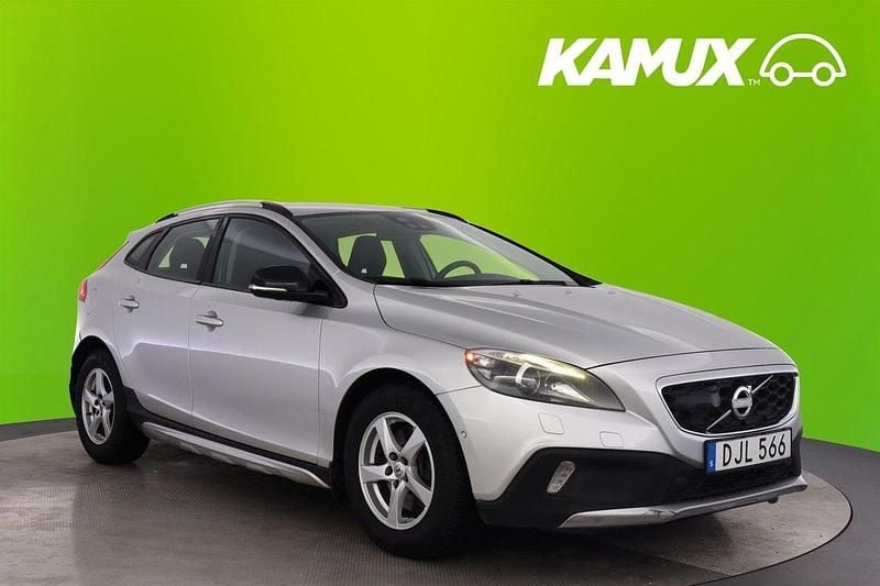 Grå Begagnad 2013 Volvo V40 CC Summum Kombi | 119 800 kr (Bra pris) - Bild 1/3