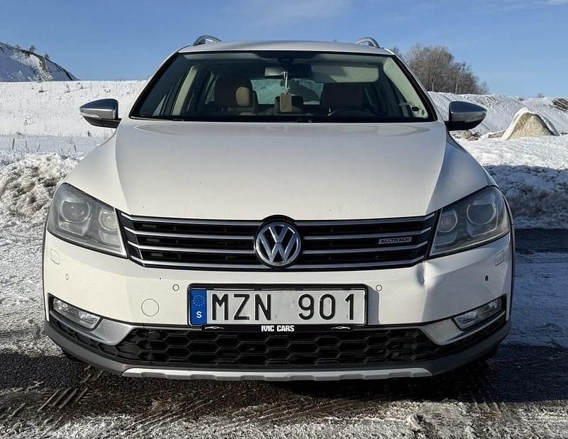 Begagnad VW Passat SE 170 HK (125 kW) 2013 Vit