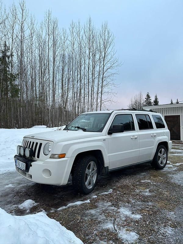 Begagnad Jeep Patriot 170 HK (125 kW) 2010 SUV