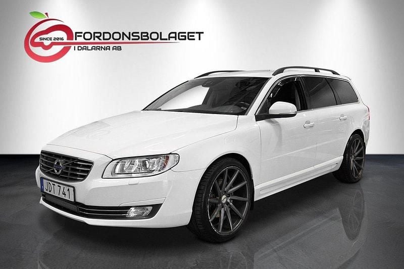 Vit Begagnad 2015 Volvo V70 Momentum Kombi | 149 800 kr (Lite dyr) - Bild 1/4