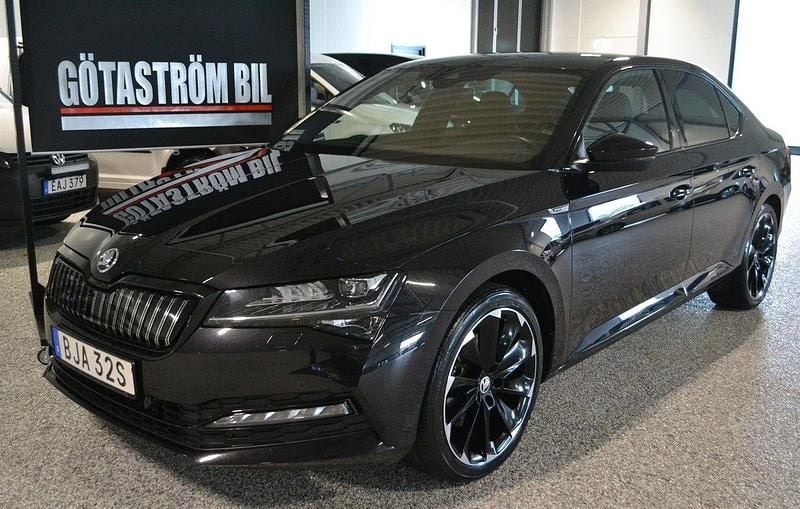 Svart Begagnad 2020 Skoda Superb SportLine Sedan | 289 000 kr (Marknadspris) - Bild 1/4