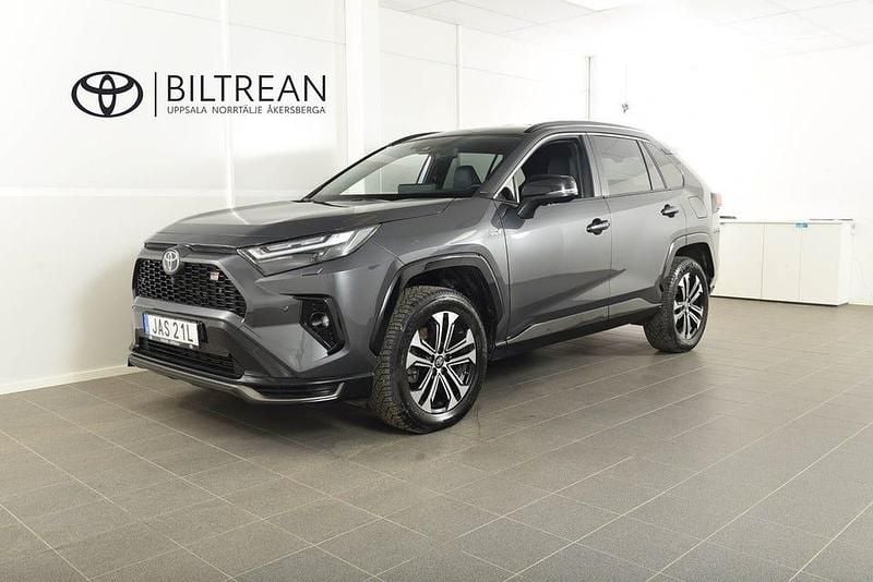 B grå metallic Begagnad 2024 Toyota RAV4 Sport SUV | 549 800 kr (Lite dyr) - Bild 1/4