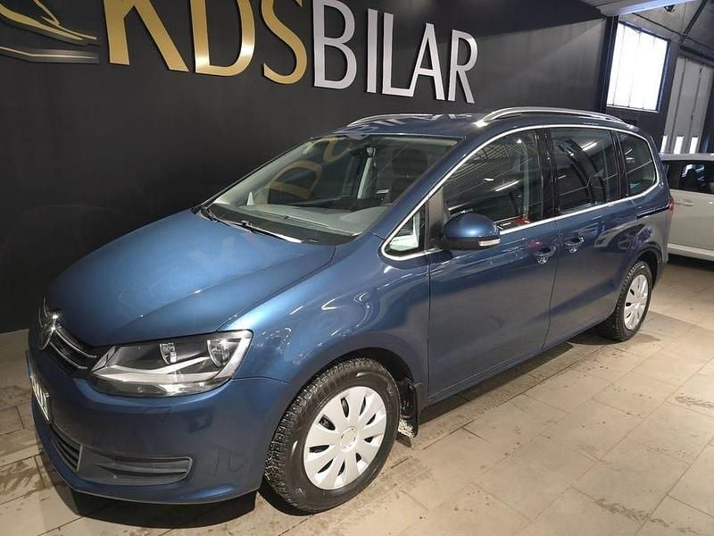 Begagnad VW Sharan 150 HK (110 kW) 2016 Blå Minibuss