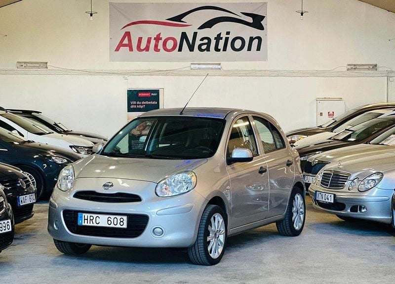 Silver Begagnad 2012 Nissan Micra Halvkombi | 54 900 kr (Marknadspris) - Bild 1/4