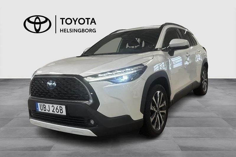 Begagnad Toyota Corolla Cross Style 200 HK (147 kW) 2022 Vit SUV