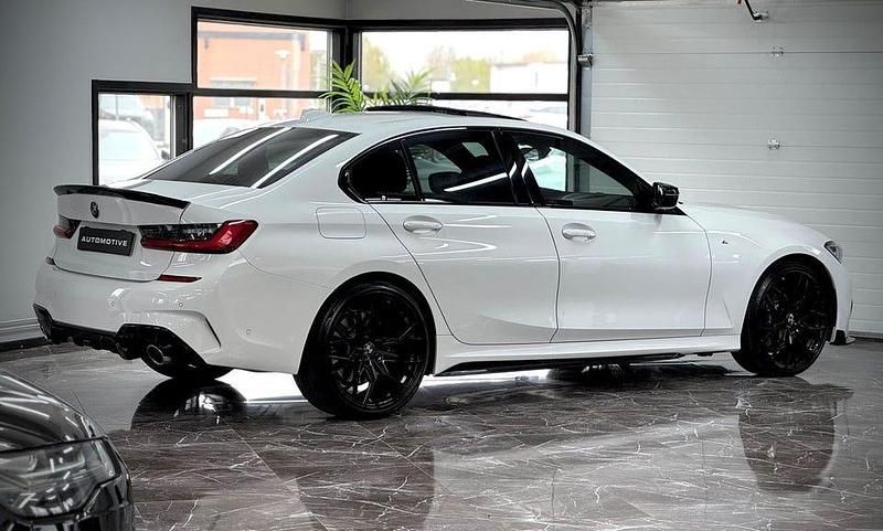 Begagnad BMW 330 M Sport 259 HK (190 kW) 2020 Vit Sedan