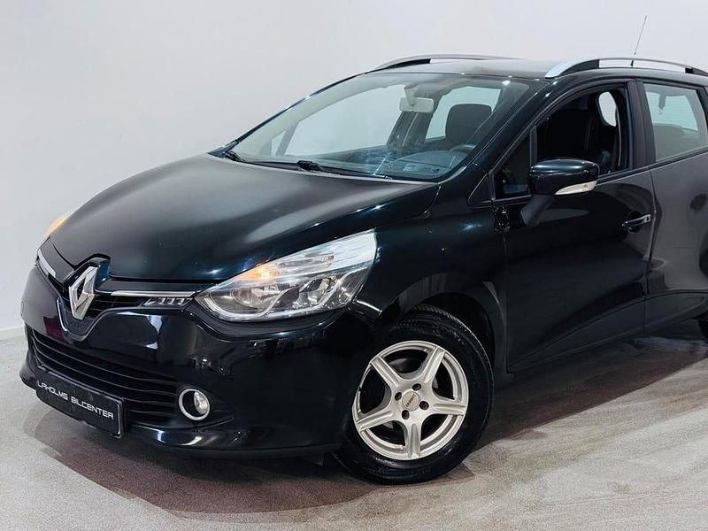 Begagnad Renault Clio IV 90 HK (66 kW) 2013 Svart Kombi