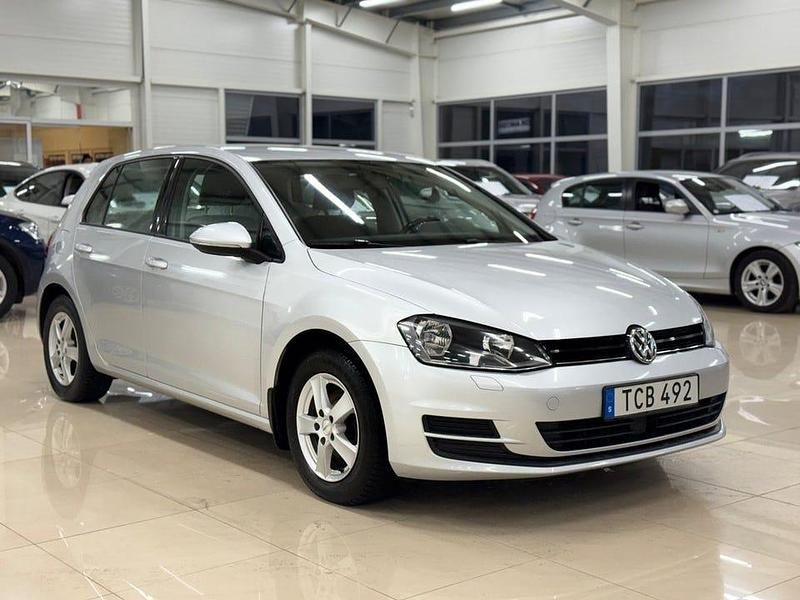 Begagnad VW Golf VII 105 HK (77 kW) 2015 Silver Halvkombi