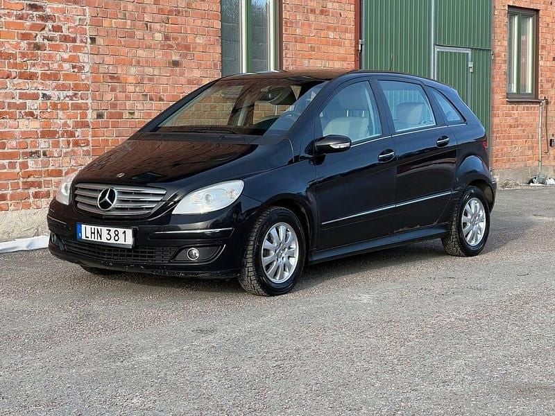 Begagnad Mercedes B170 116 HK (85 kW) 2007 Svart Minibuss