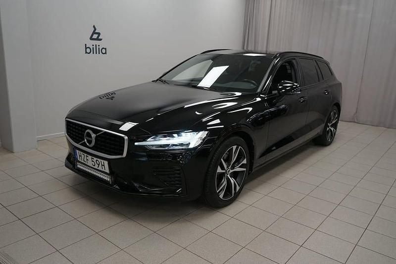 Svart Begagnad 2019 Volvo V60 R-Design Kombi | 319 900 kr (Lite dyr) - Bild 1/3