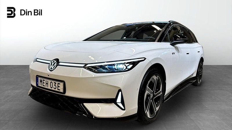 Vit Begagnad 2024 VW ID.7 GTX Sedan | 589 900 kr (Marknadspris) - Bild 1/4