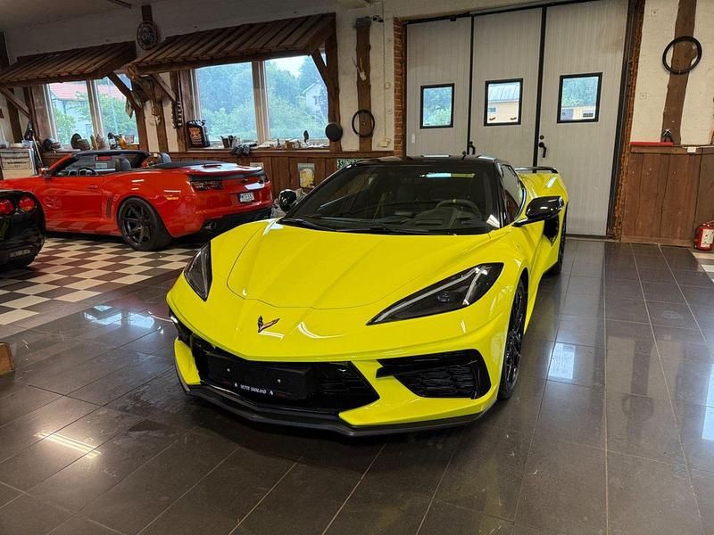 Begagnad Chevrolet Corvette Stingray 482 HK (354 kW) 2023 Gul Cab