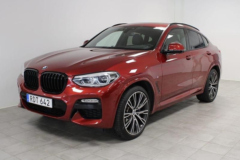 Röd Begagnad 2019 BMW X4 M Sport SUV | 392 000 kr (Marknadspris) - Bild 1/4