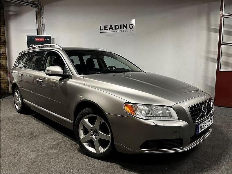 Ljusbrun Begagnad 2009 Volvo V70 Summum Kombi | 59 900 kr (Marknadspris) - Bild 1/4