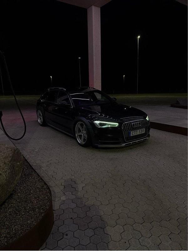 Blå Begagnad 2016 Audi A6 Allroad Ambition Kombi | 180 000 kr (Marknadspris) - Bild 1/4