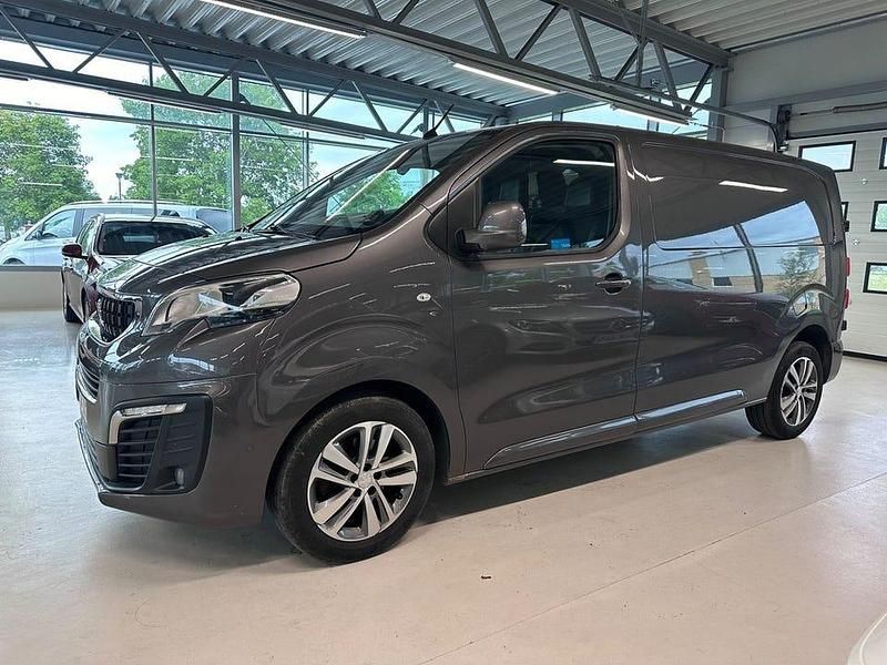 Begagnad Peugeot Expert 150 HK (110 kW) 2017 Van