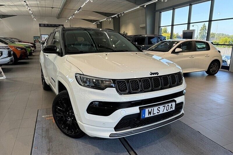 Vit Begagnad 2022 Jeep Compass SUV | 319 900 kr - Bild 1/4