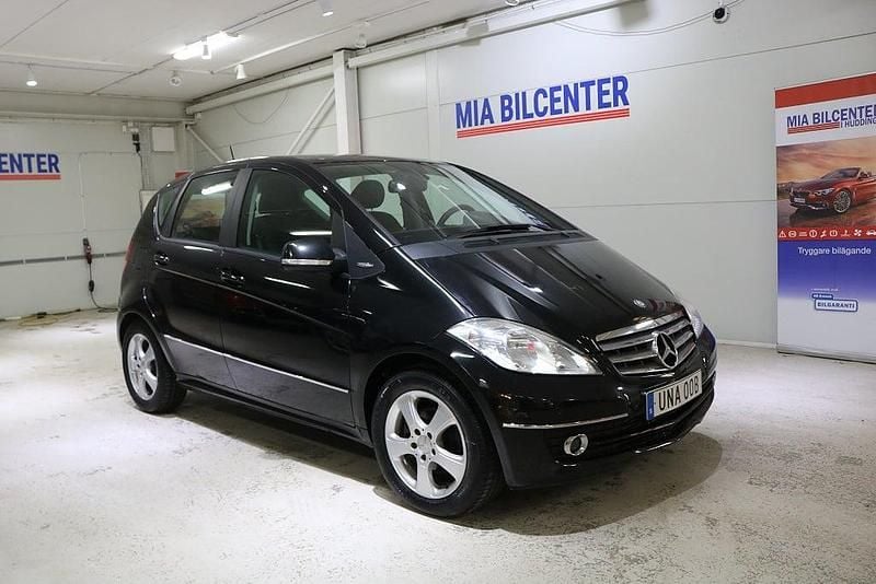 Svart Begagnad 2010 Mercedes A180 Elegance Halvkombi | 65 000 kr (Marknadspris) - Bild 1/3