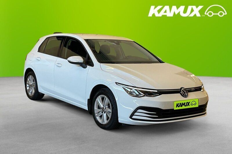 Vit Begagnad 2020 VW Golf VIII Halvkombi | 219 900 kr (Superpris) - Bild 1/4