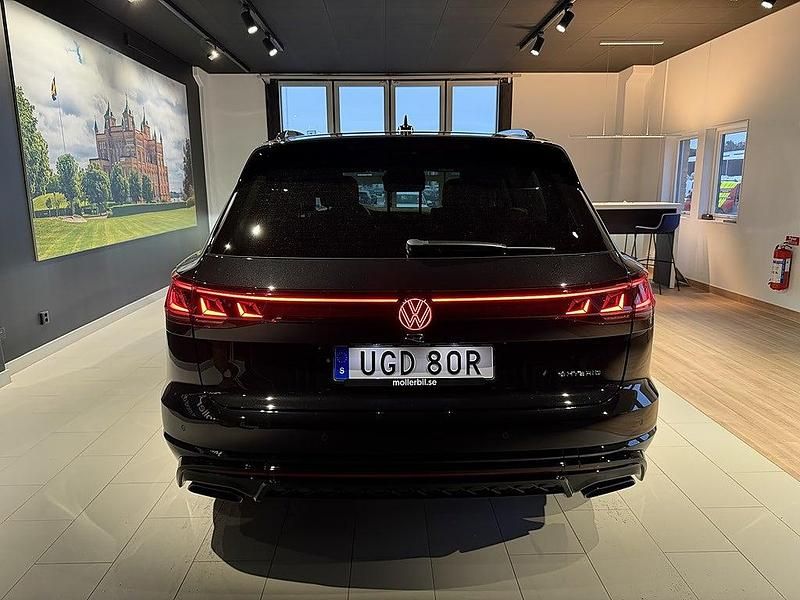 Ny VW Touareg R 2026 Svart SUV