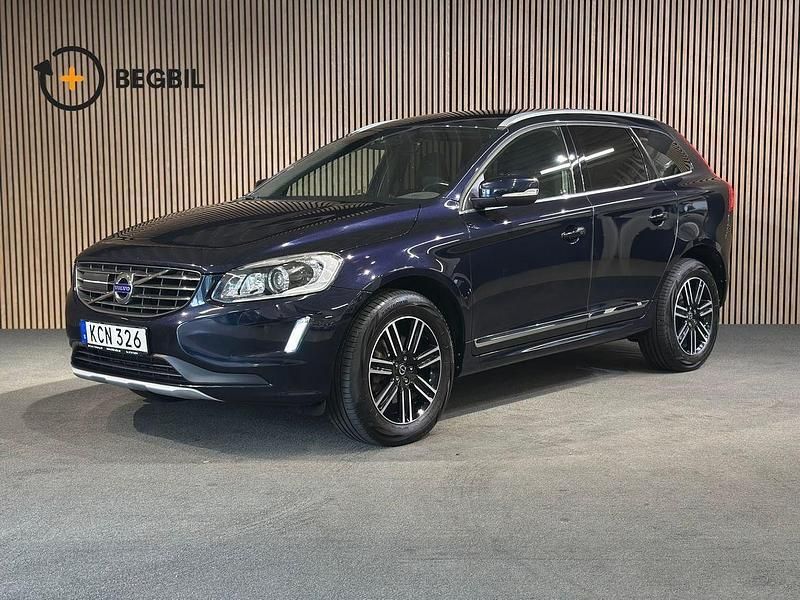 Mörkblå (blå) Begagnad 2017 Volvo XC60 SE SUV | 199 800 kr (Bra pris) - Bild 1/4