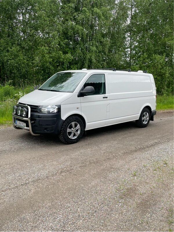 Vit Begagnad 2015 VW T5 Van | 150 000 kr (Dyr) - Bild 1/4
