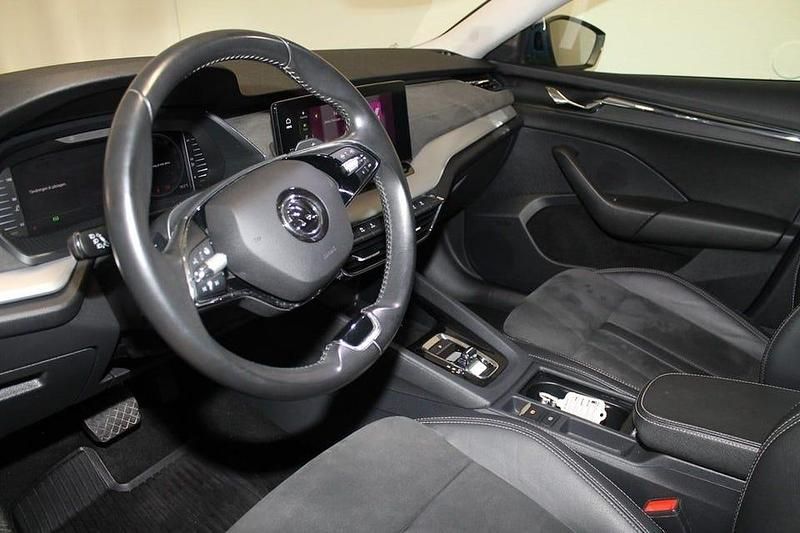 Begagnad Skoda Octavia 150 HK (110 kW) 2020 Titan blue metallic Kombi