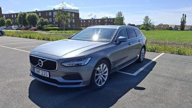 Grå Begagnad 2019 Volvo V90 Kombi | 170 000 kr (Bra pris) - Bild 1/4