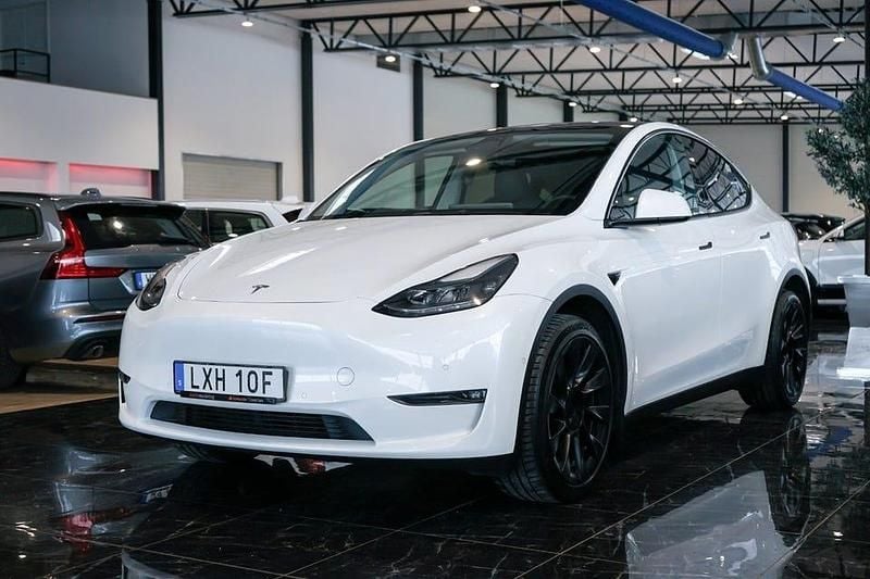 Begagnad Tesla Model Y Long Range AWD 378 kW (514 HK) 2022 Vit SUV