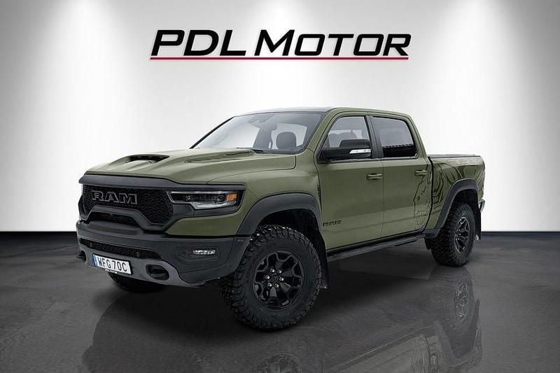 Begagnad Dodge Ram 711 HK (522 kW) 2021 Grå