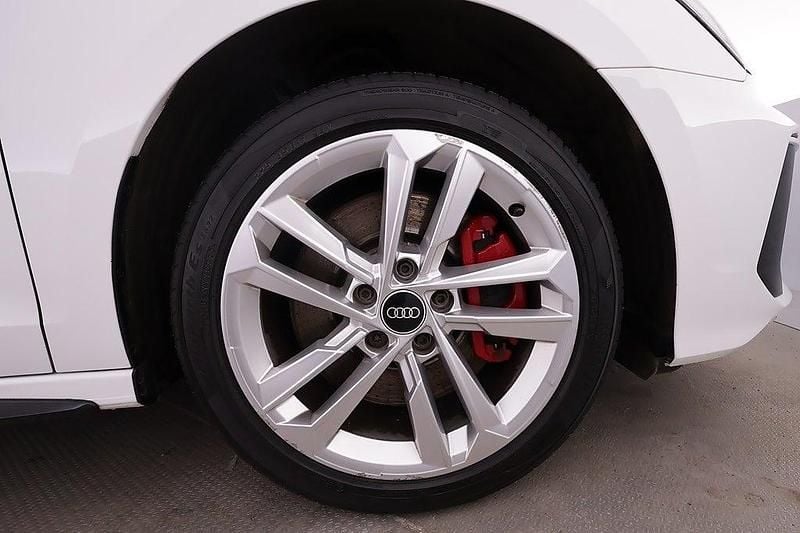 Begagnad Audi A3 Sportback e-tron S-Line 150 HK (110 kW) 2021 Vit Halvkombi