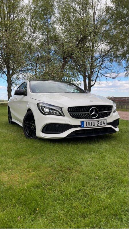 Vit Begagnad 2018 Mercedes CLA200 AMG Sportkupé | 212 000 kr (Marknadspris) - Bild 1/4