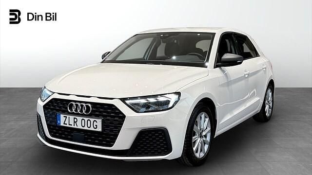 Cortinavit Begagnad 2022 Audi A1 Sportback Proline Halvkombi | 199 000 kr (Marknadspris) - Bild 1/4
