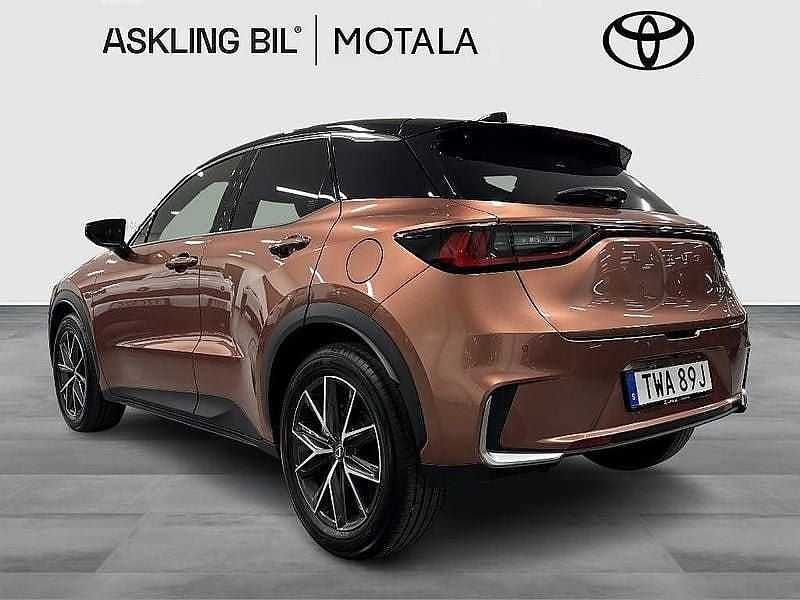 Begagnad Lexus LBX 136 HK (100 kW) 2024 Brun SUV