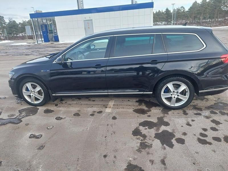 Begagnad VW Passat GTE 218 HK (160 kW) 2018 Kombi