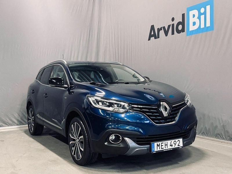 Blå Begagnad 2017 Renault Kadjar Bose Edition SUV | 157 700 kr (Lite dyr) - Bild 1/3