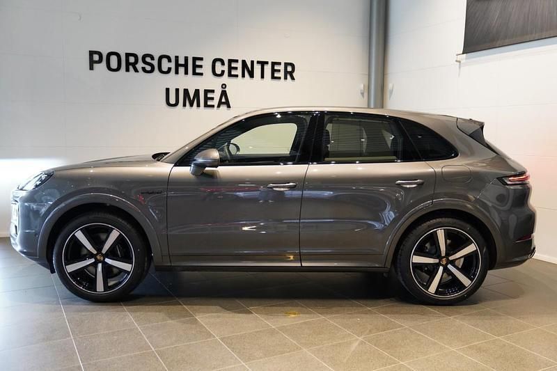 Ny Porsche Cayenne 471 HK (346 kW) 2025 Grå SUV