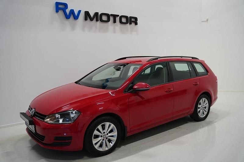 Röd Begagnad 2013 VW Golf VII Kombi | 109 700 kr (Lite dyr) - Bild 1/4