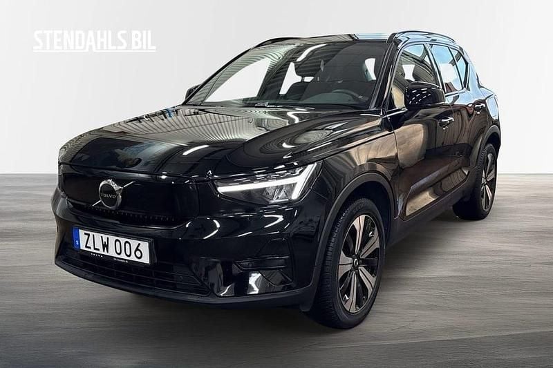 Begagnad Volvo XC40 Core 175 kW (238 HK) 2023 Svart SUV