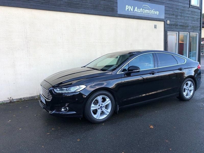 Svart Begagnad 2016 Ford Mondeo Business Edition Halvkombi | 119 000 kr (Bra pris) - Bild 1/4