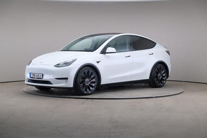 Vit (standard) Begagnad 2022 Tesla Model Y Performance SUV | 365 000 kr - Bild 1/4