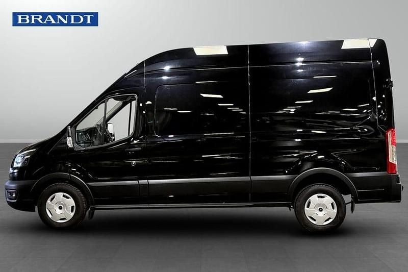 Begagnad Ford Transit Trend 172 HK (126 kW) 2024 Svart Van