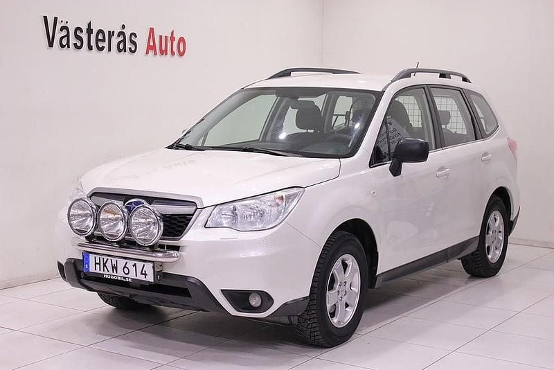 Vit Begagnad 2014 Subaru Forester SUV | 69 000 kr (Lite dyr) - Bild 1/4